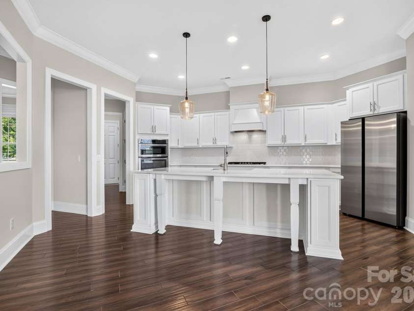 13030 Fen Court, Huntersville, NC 28078.  MLS# CAR4399208, YatesRealty ID 23196. GOURMET KITCHEN