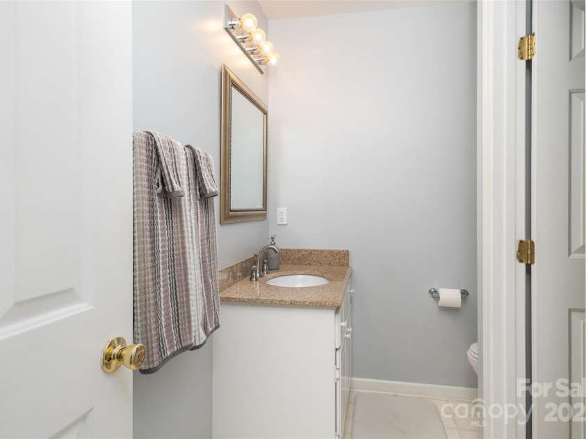 139 Hardwick Drive, Mooresville, NC 28115.  MLS# CAR4270684, YatesRealty ID 23196. 