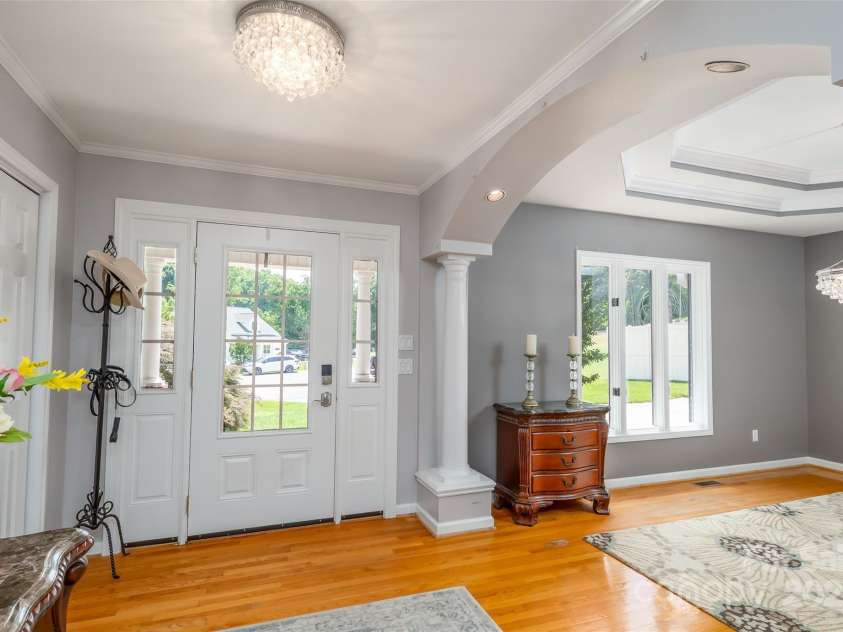 139 Hardwick Drive, Mooresville, NC 28115.  MLS# CAR4270684, YatesRealty ID 23196. Entrance opens to to the diningroom