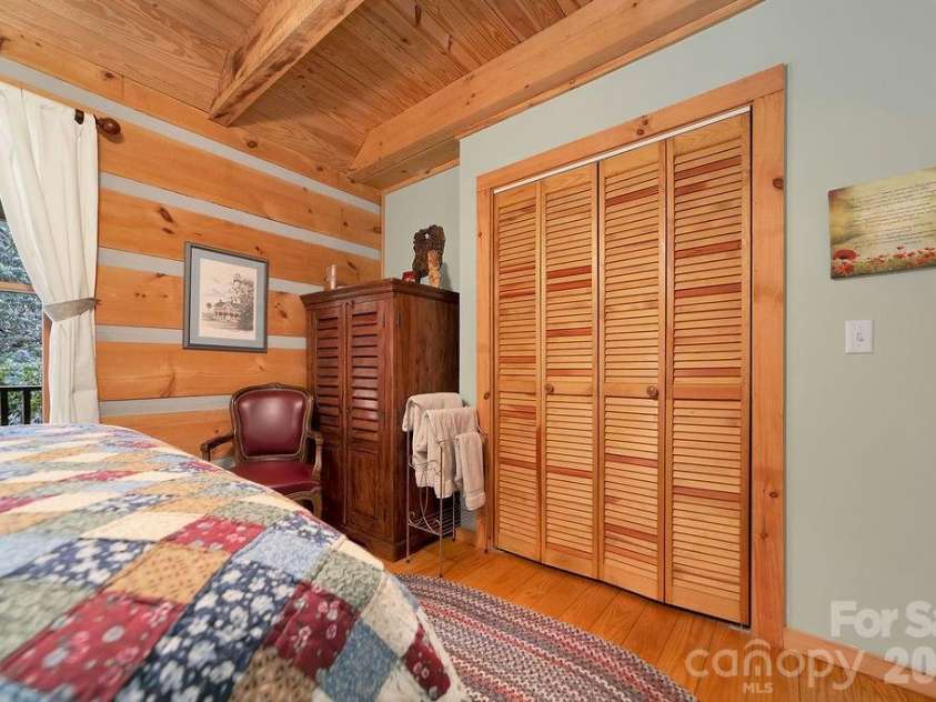 380 Cedar Lane, Brevard, NC 28712.  MLS# CAR4373640, YatesRealty ID 23197. 