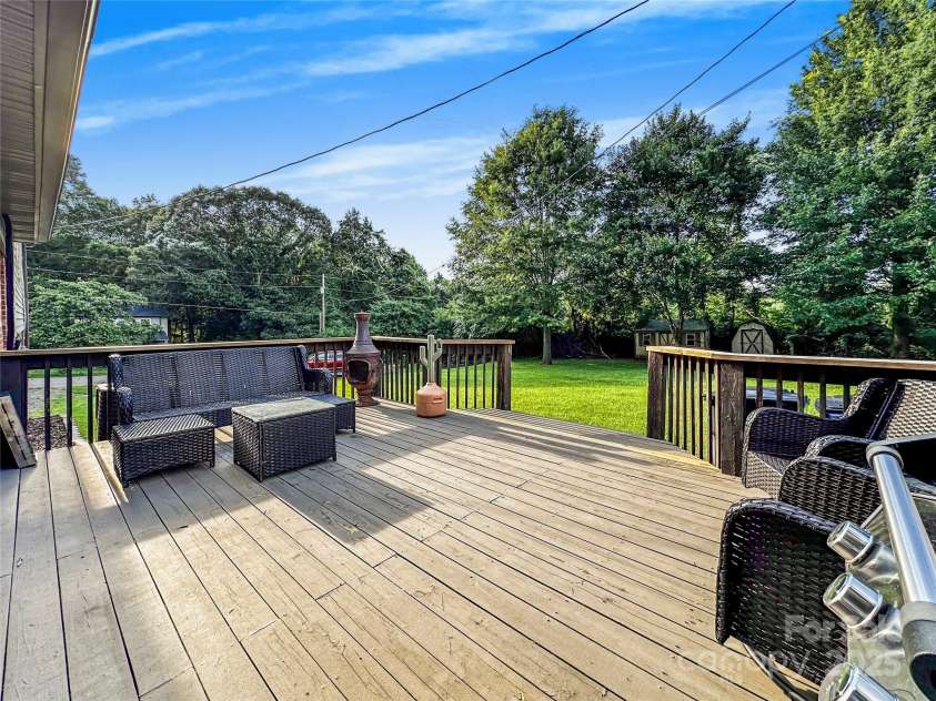 103 Little Forest Lane, Statesville, NC 28625.  MLS# CAR4272567, YatesRealty ID 23198. 