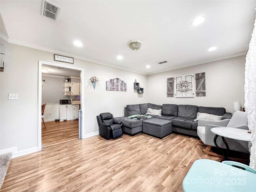 103 Little Forest Lane, Statesville, NC 28625.  MLS# CAR4272567, YatesRealty ID 23198. 