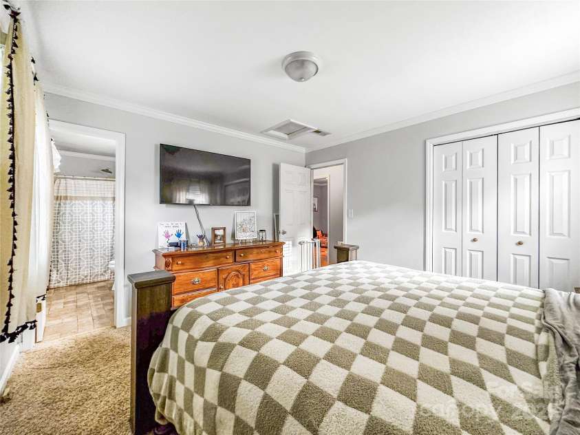 103 Little Forest Lane, Statesville, NC 28625.  MLS# CAR4272567, YatesRealty ID 23198. 