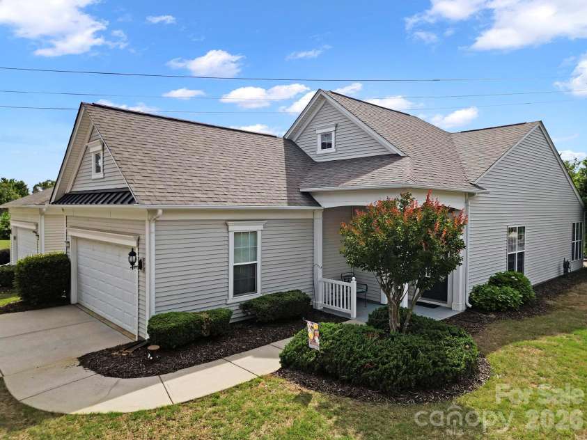 16353 Raven Crest Drive, Fort Mill, SC 29707.  MLS# CAR4380653, YatesRealty ID 23198. 