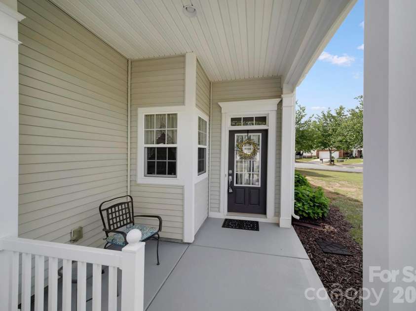 16353 Raven Crest Drive, Fort Mill, SC 29707.  MLS# CAR4380653, YatesRealty ID 23198. 