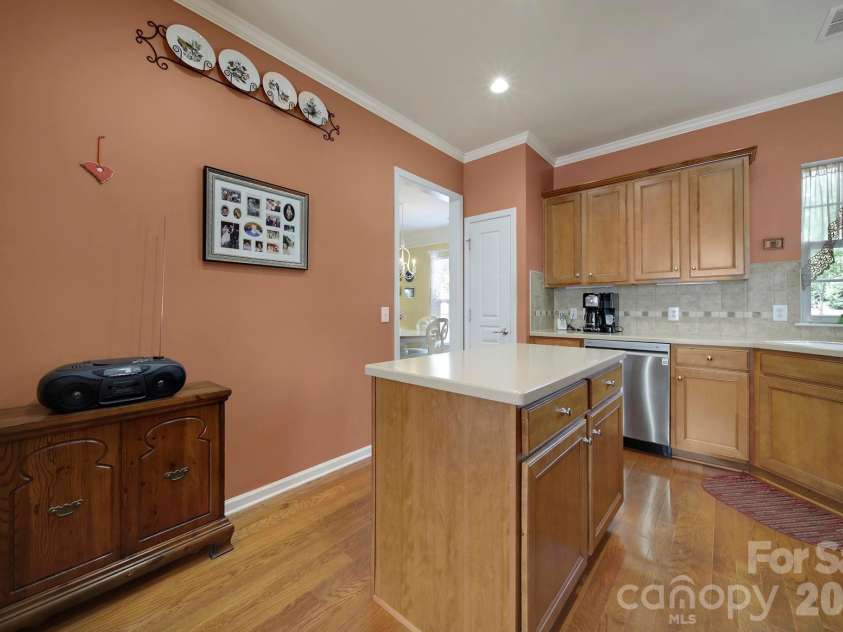 16353 Raven Crest Drive, Fort Mill, SC 29707.  MLS# CAR4380653, YatesRealty ID 23198. 
