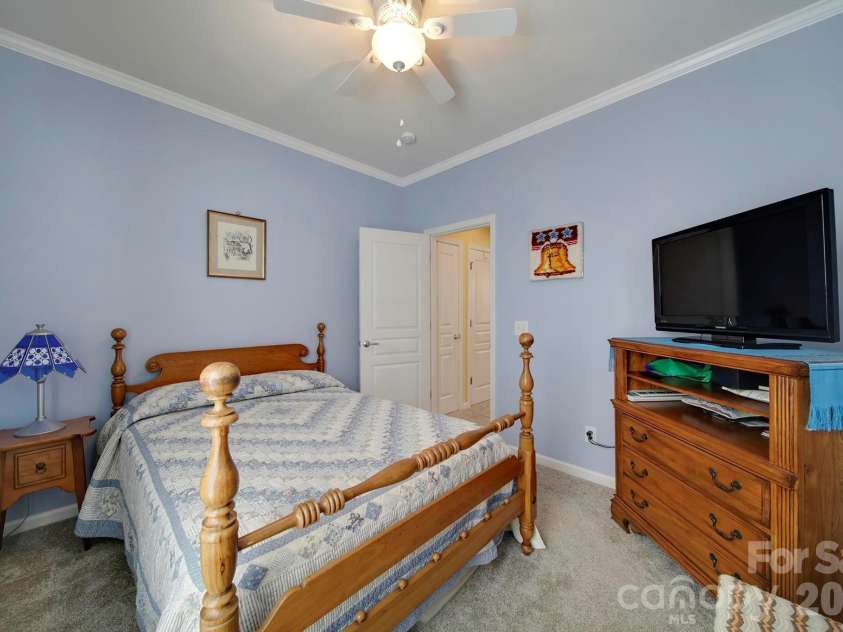 16353 Raven Crest Drive, Fort Mill, SC 29707.  MLS# CAR4380653, YatesRealty ID 23198. 