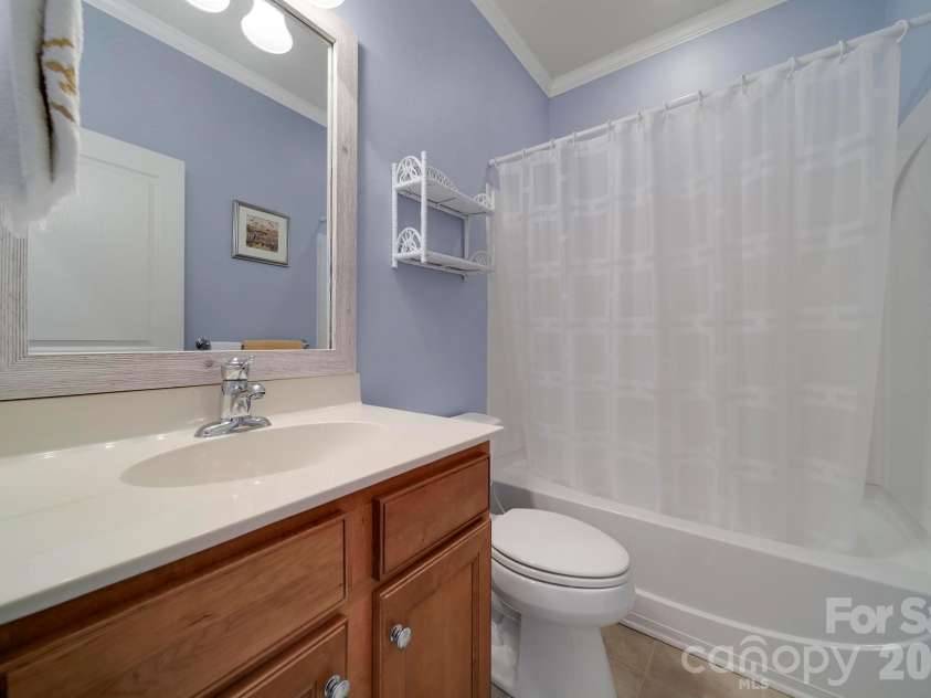 16353 Raven Crest Drive, Fort Mill, SC 29707.  MLS# CAR4380653, YatesRealty ID 23198. 