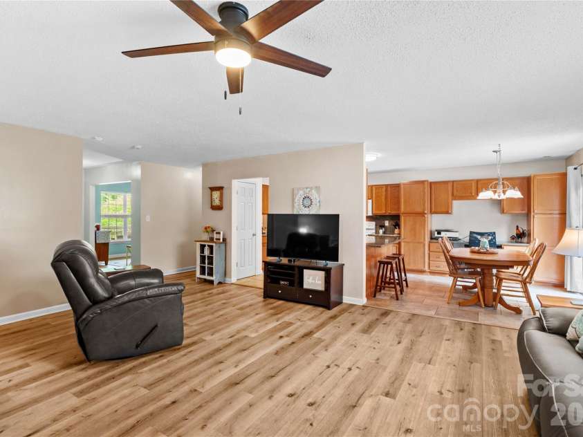 1174 Mocksville Highway, Statesville, NC 28625.  MLS# CAR4377924, YatesRealty ID 23199. 
