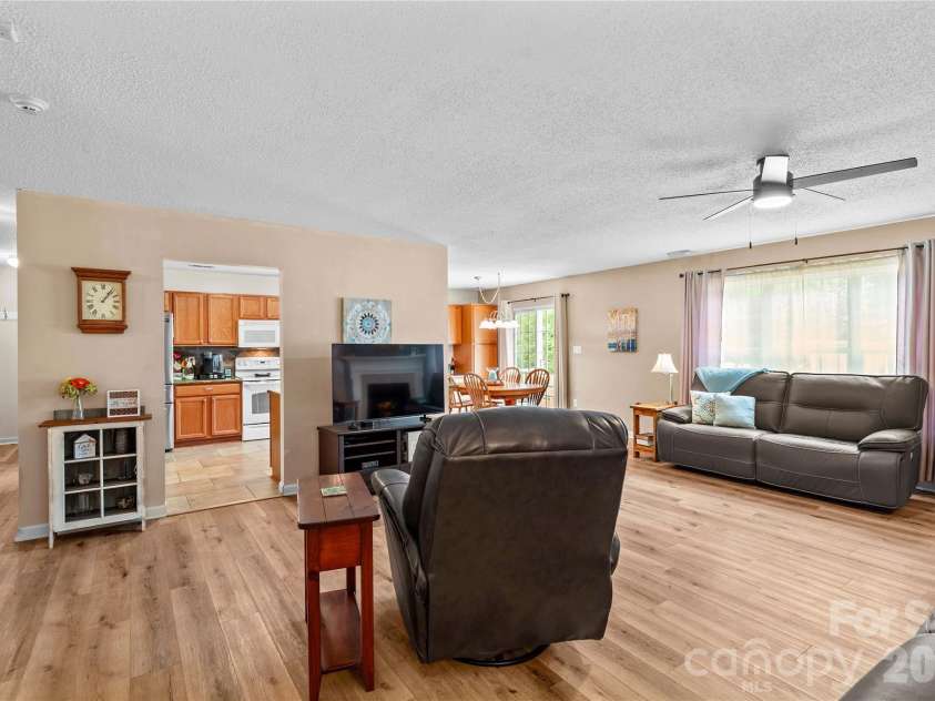 1174 Mocksville Highway, Statesville, NC 28625.  MLS# CAR4377924, YatesRealty ID 23199. 