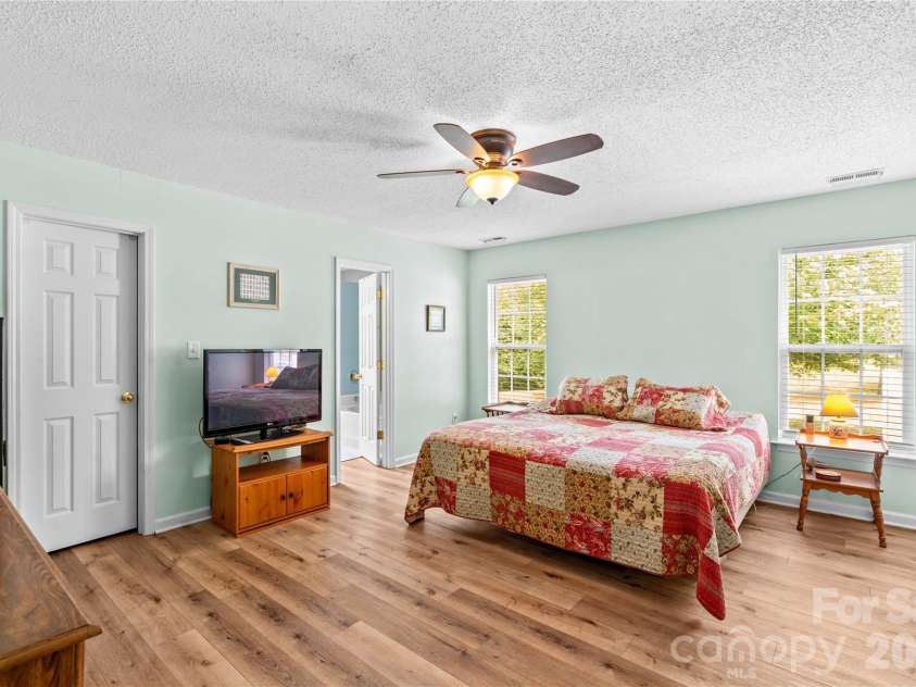 1174 Mocksville Highway, Statesville, NC 28625.  MLS# CAR4377924, YatesRealty ID 23199. 