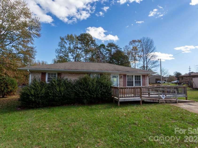 128 Ridgeway Court, Forest City, NC 28043.  MLS# CAR4192677, YatesRealty ID 232. 