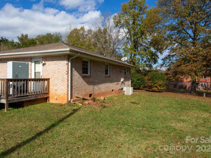 128 Ridgeway Court, Forest City, NC 28043.  MLS# CAR4192677, YatesRealty ID 232. 