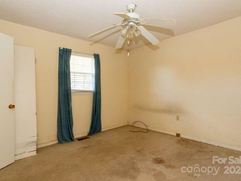 128 Ridgeway Court, Forest City, NC 28043.  MLS# CAR4192677, YatesRealty ID 232. 