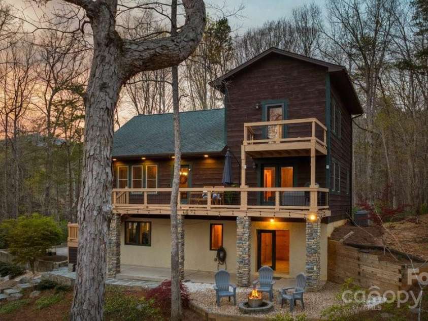 502 CALEDONIA Loop, Landrum, SC 29356.  MLS# CAR4246247, YatesRealty ID 232. 