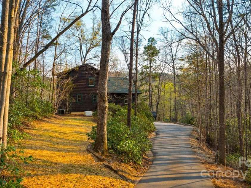 502 CALEDONIA Loop, Landrum, SC 29356.  MLS# CAR4246247, YatesRealty ID 232. 