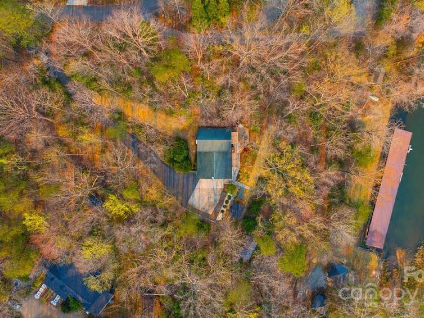 502 CALEDONIA Loop, Landrum, SC 29356.  MLS# CAR4246247, YatesRealty ID 232. 