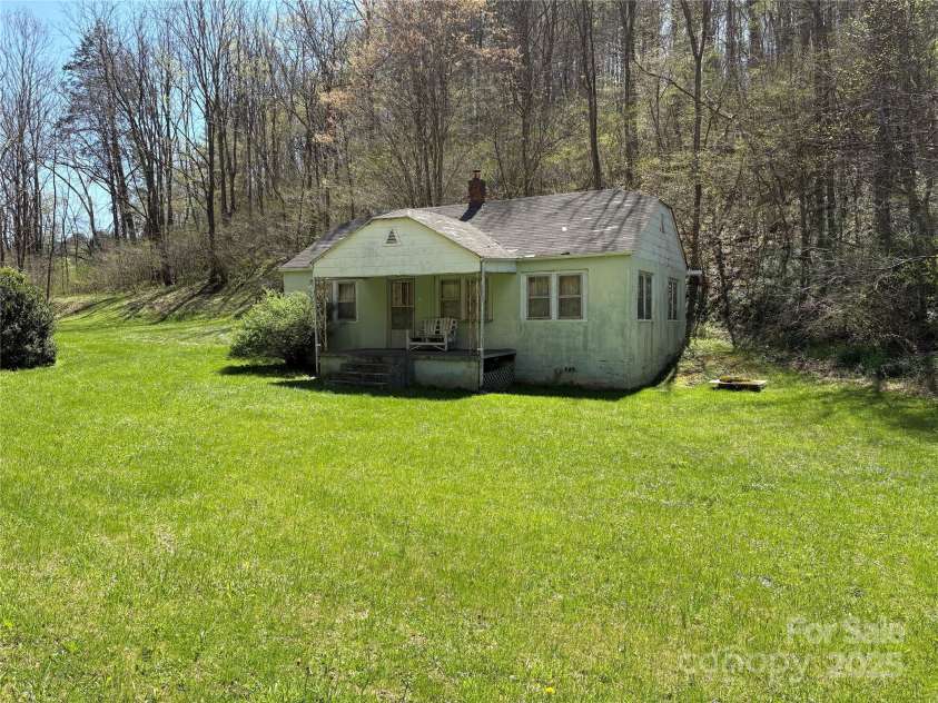 8951 US 25/70 Highway, Marshall, NC 28753.  MLS# CAR4244987, YatesRealty ID 232. 