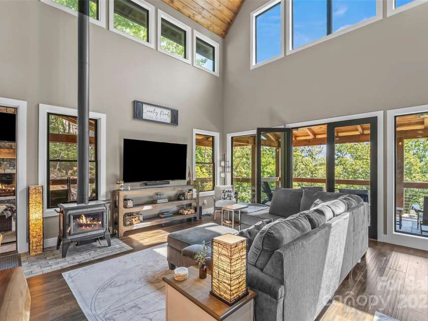 264 Porters Way, Marion, NC 28752.  MLS# CAR4306026, YatesRealty ID 2320. 