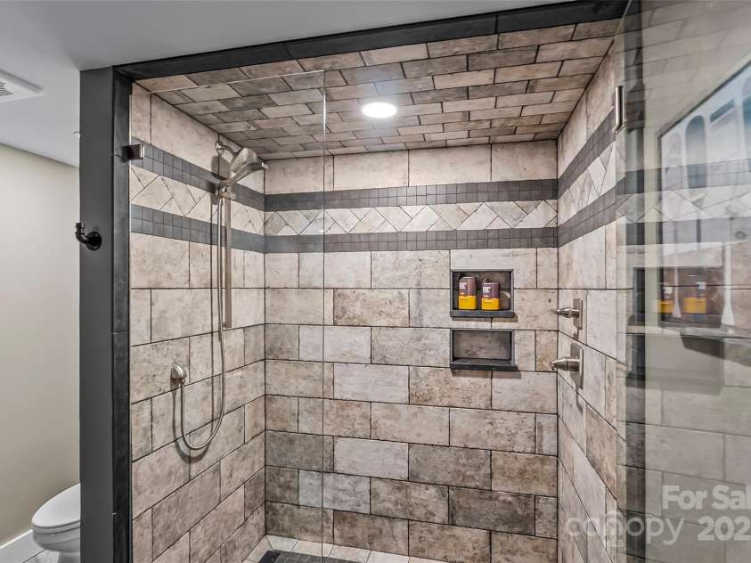 264 Porters Way, Marion, NC 28752.  MLS# CAR4306026, YatesRealty ID 2320. 