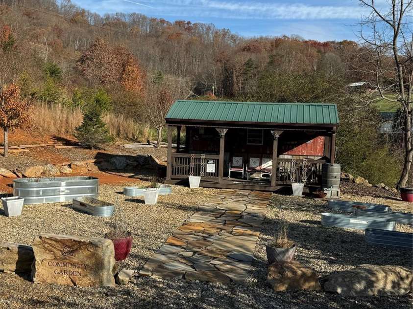 989 High Rock View Drive, Canton, NC 28716.  MLS# CAR4234731, YatesRealty ID 2320. 