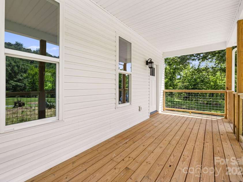 156 Mingus Hill Road, Canton, NC 28716.  MLS# CAR4264048, YatesRealty ID 23200. 