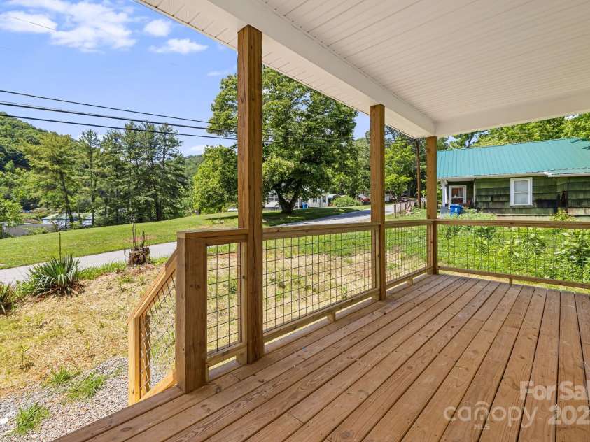156 Mingus Hill Road, Canton, NC 28716.  MLS# CAR4264048, YatesRealty ID 23200. 