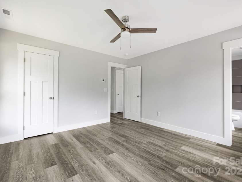 156 Mingus Hill Road, Canton, NC 28716.  MLS# CAR4264048, YatesRealty ID 23200. 