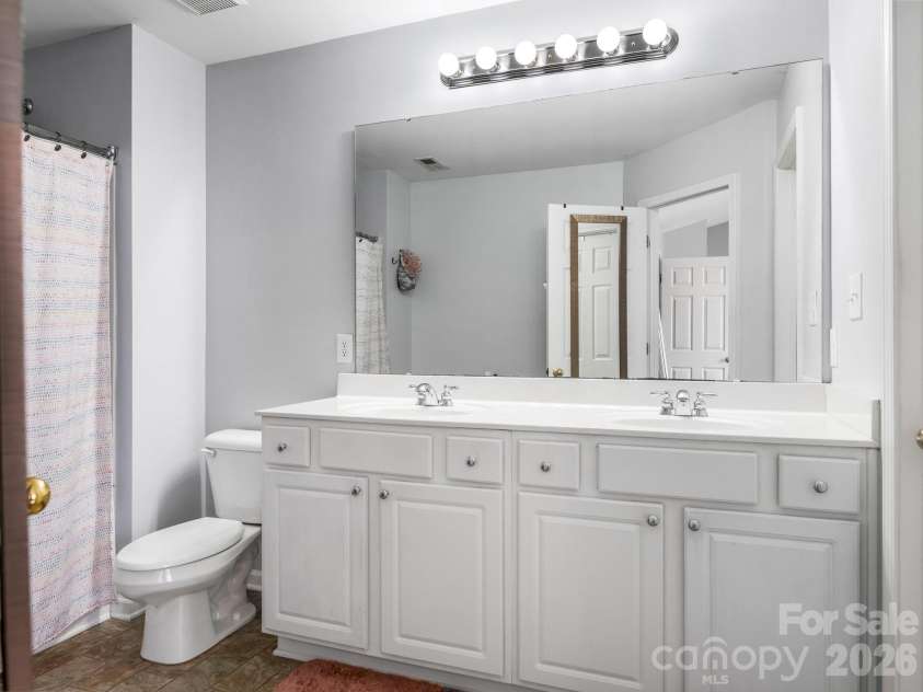 9785 Walkers Glen Drive, Concord, NC 28027.  MLS# CAR4376637, YatesRealty ID 23200. 