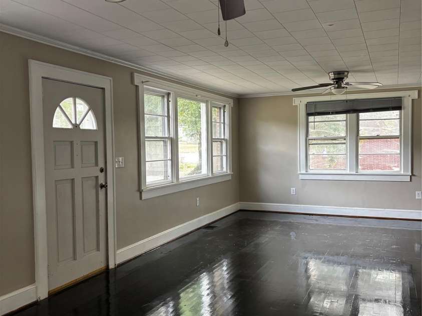 907 Maple Avenue, Salisbury, NC 28144.  MLS# CAR4403303, YatesRealty ID 23201. 