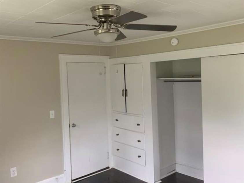 907 Maple Avenue, Salisbury, NC 28144.  MLS# CAR4403303, YatesRealty ID 23201. 
