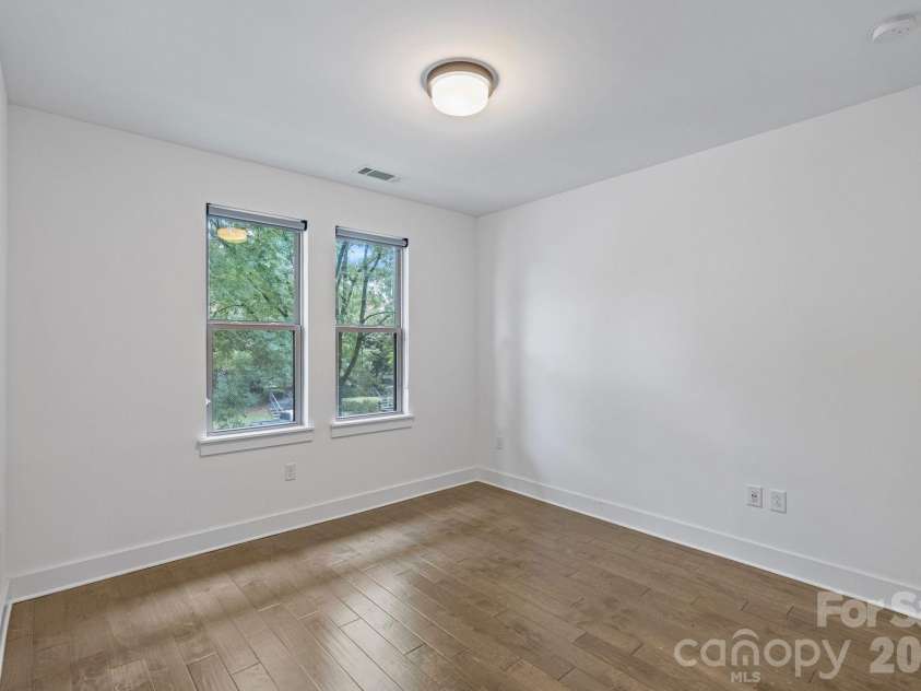 1500 Kenilworth Avenue, Charlotte, NC 28203.  MLS# CAR4381078, YatesRealty ID 23202. Secondary bedroom #2