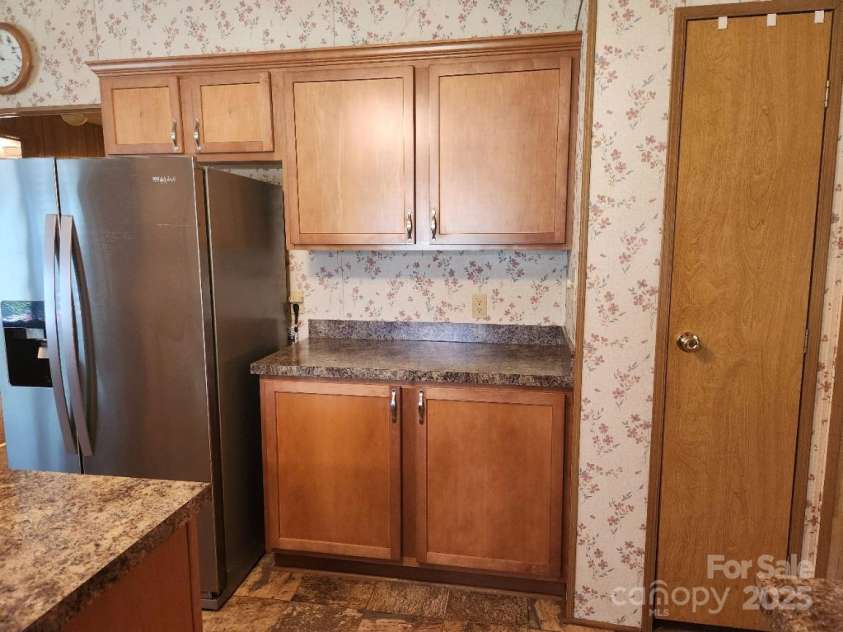 2461 Ridgecrest Drive, Stanley, NC 28164.  MLS# CAR4263475, YatesRealty ID 23202. FRIG, STOVE, MICROWAVE, WASHER/DRYER CONVEY