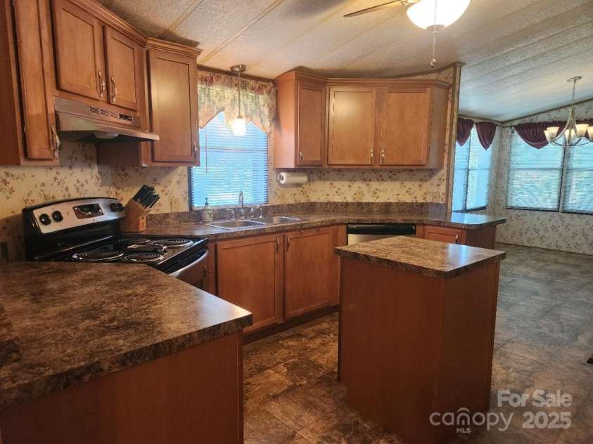 2461 Ridgecrest Drive, Stanley, NC 28164.  MLS# CAR4263475, YatesRealty ID 23202. KITCHEN