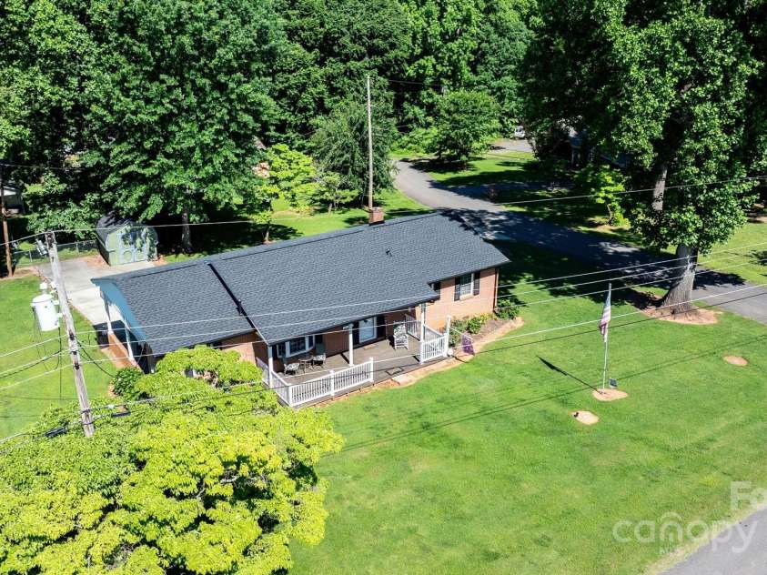 135 Burton Hills Circle, Gastonia, NC 28054.  MLS# CAR4269810, YatesRealty ID 23203. 