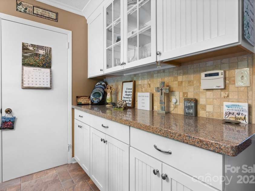 135 Burton Hills Circle, Gastonia, NC 28054.  MLS# CAR4269810, YatesRealty ID 23203. 