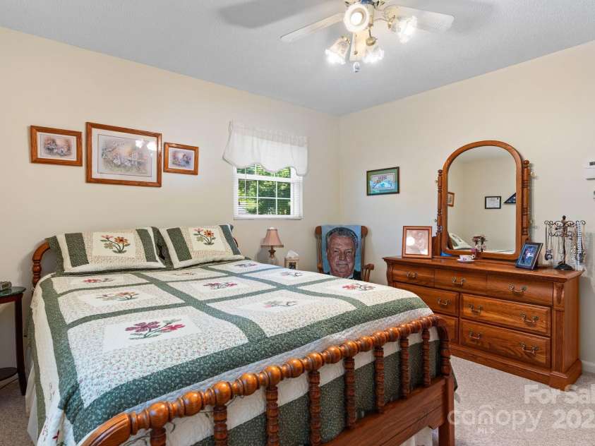 135 Burton Hills Circle, Gastonia, NC 28054.  MLS# CAR4269810, YatesRealty ID 23203. 