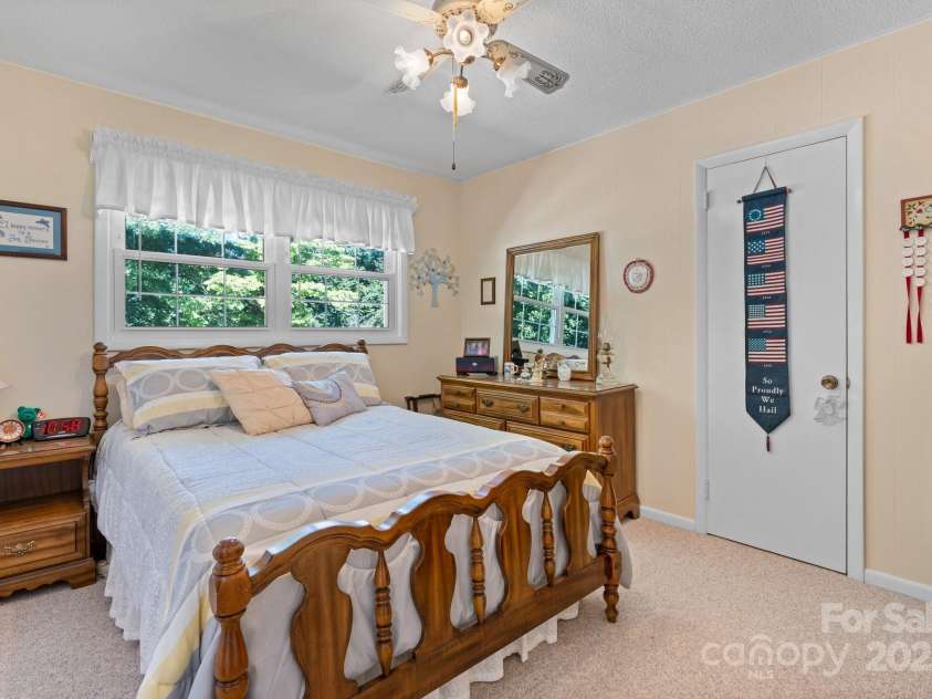 135 Burton Hills Circle, Gastonia, NC 28054.  MLS# CAR4269810, YatesRealty ID 23203. 