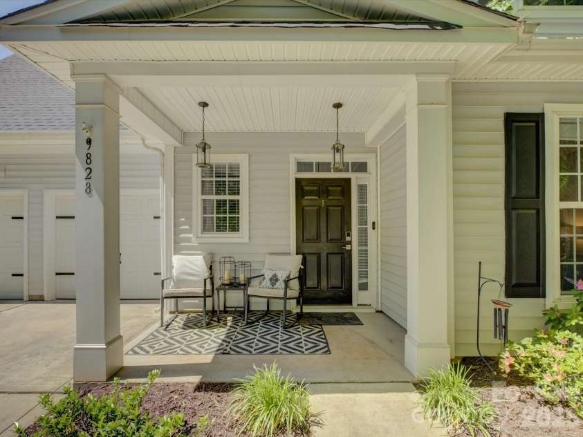 9828 Caldwell Depot Road, Cornelius, NC 28031.  MLS# CAR4378028, YatesRealty ID 23204. 