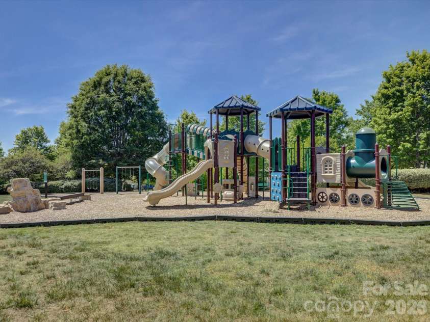 9828 Caldwell Depot Road, Cornelius, NC 28031.  MLS# CAR4378028, YatesRealty ID 23204. 