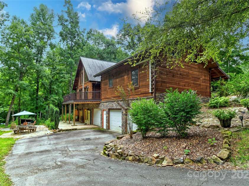 720 Potneck Road, Salisbury, NC 28147.  MLS# CAR4270437, YatesRealty ID 23205. 