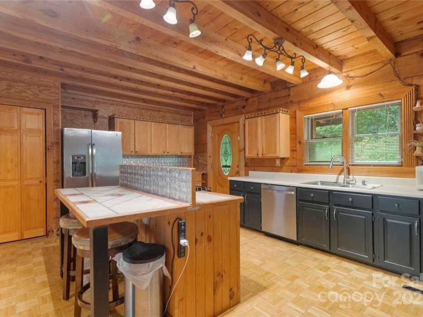 720 Potneck Road, Salisbury, NC 28147.  MLS# CAR4270437, YatesRealty ID 23205. Kitchen