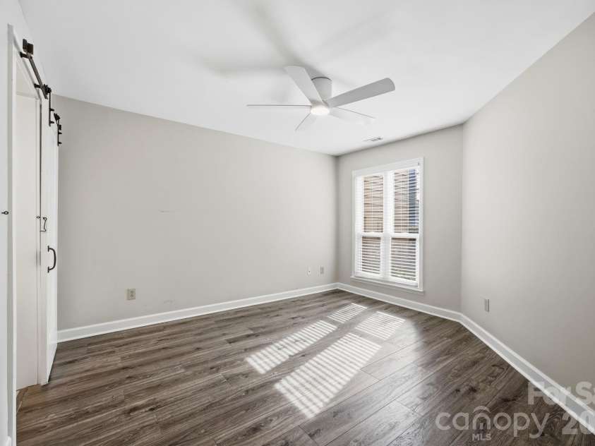 913 Southwest Drive, Davidson, NC 28036.  MLS# CAR4380934, YatesRealty ID 23205. 