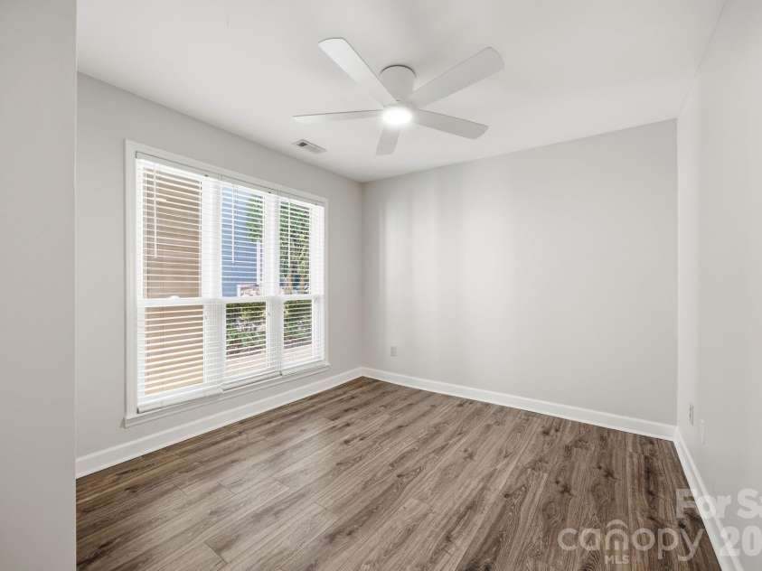 913 Southwest Drive, Davidson, NC 28036.  MLS# CAR4380934, YatesRealty ID 23205. 
