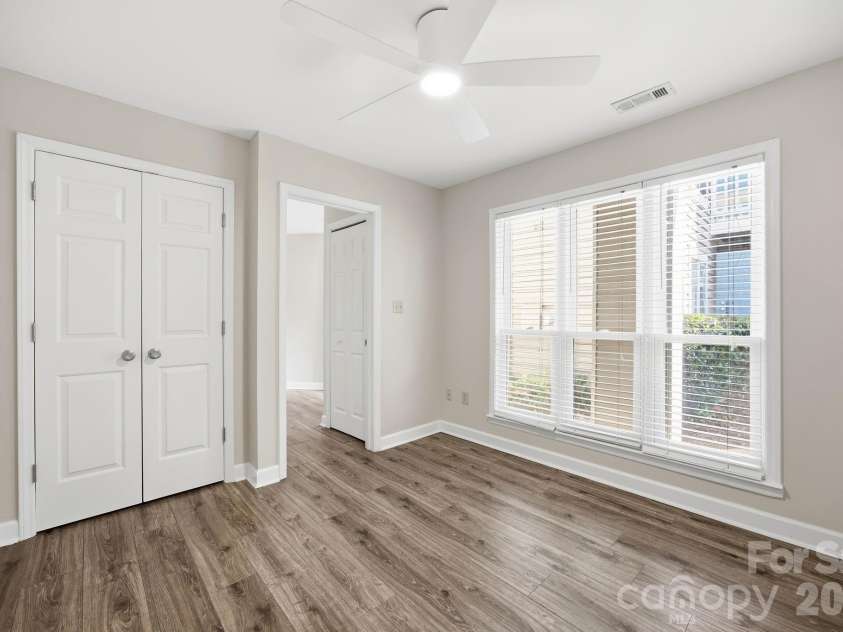 913 Southwest Drive, Davidson, NC 28036.  MLS# CAR4380934, YatesRealty ID 23205. 