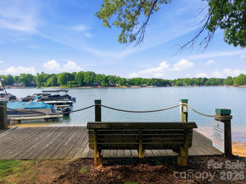 913 Southwest Drive, Davidson, NC 28036.  MLS# CAR4380934, YatesRealty ID 23205. 
