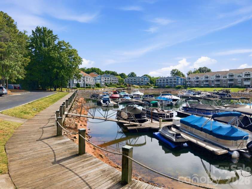 913 Southwest Drive, Davidson, NC 28036.  MLS# CAR4380934, YatesRealty ID 23205. 