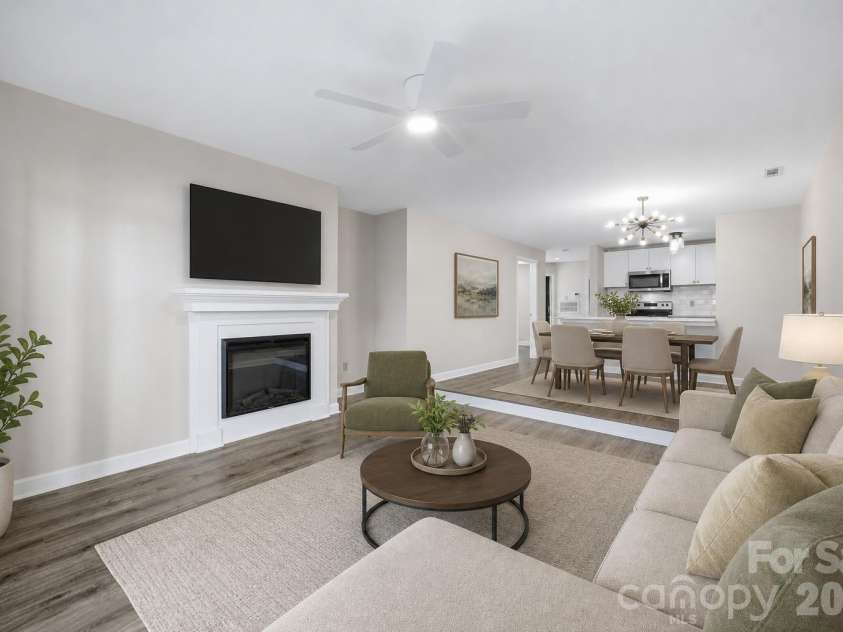 913 Southwest Drive, Davidson, NC 28036.  MLS# CAR4380934, YatesRealty ID 23205. VIRTUALLY STAGED