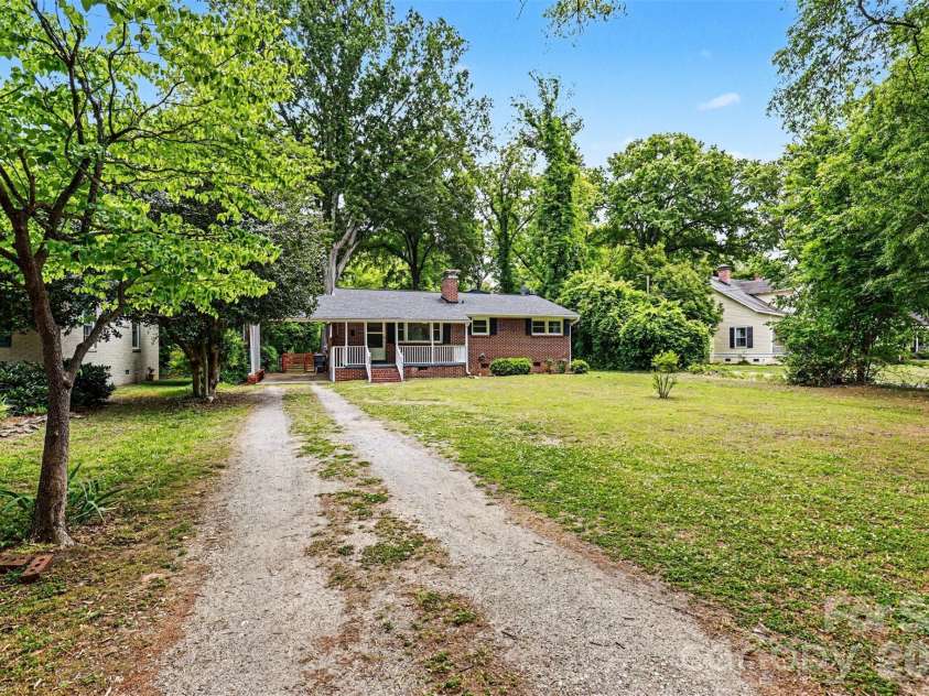 20 Wright Avenue, York, SC 29745.  MLS# CAR4377037, YatesRealty ID 23207. 