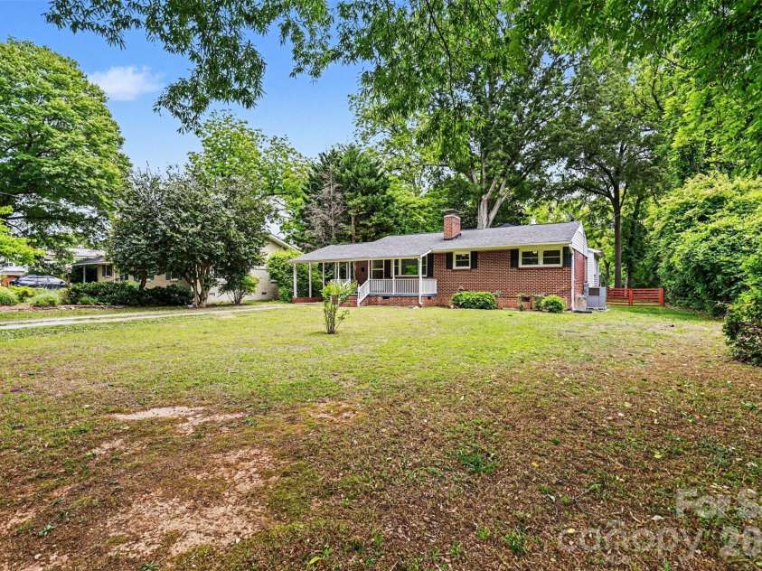 20 Wright Avenue, York, SC 29745.  MLS# CAR4377037, YatesRealty ID 23207. 